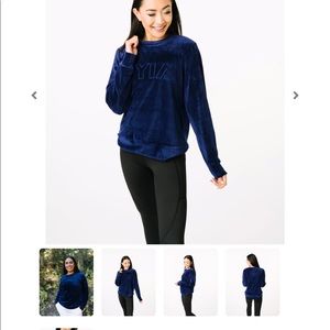 New Zyia Navy sweatshirt